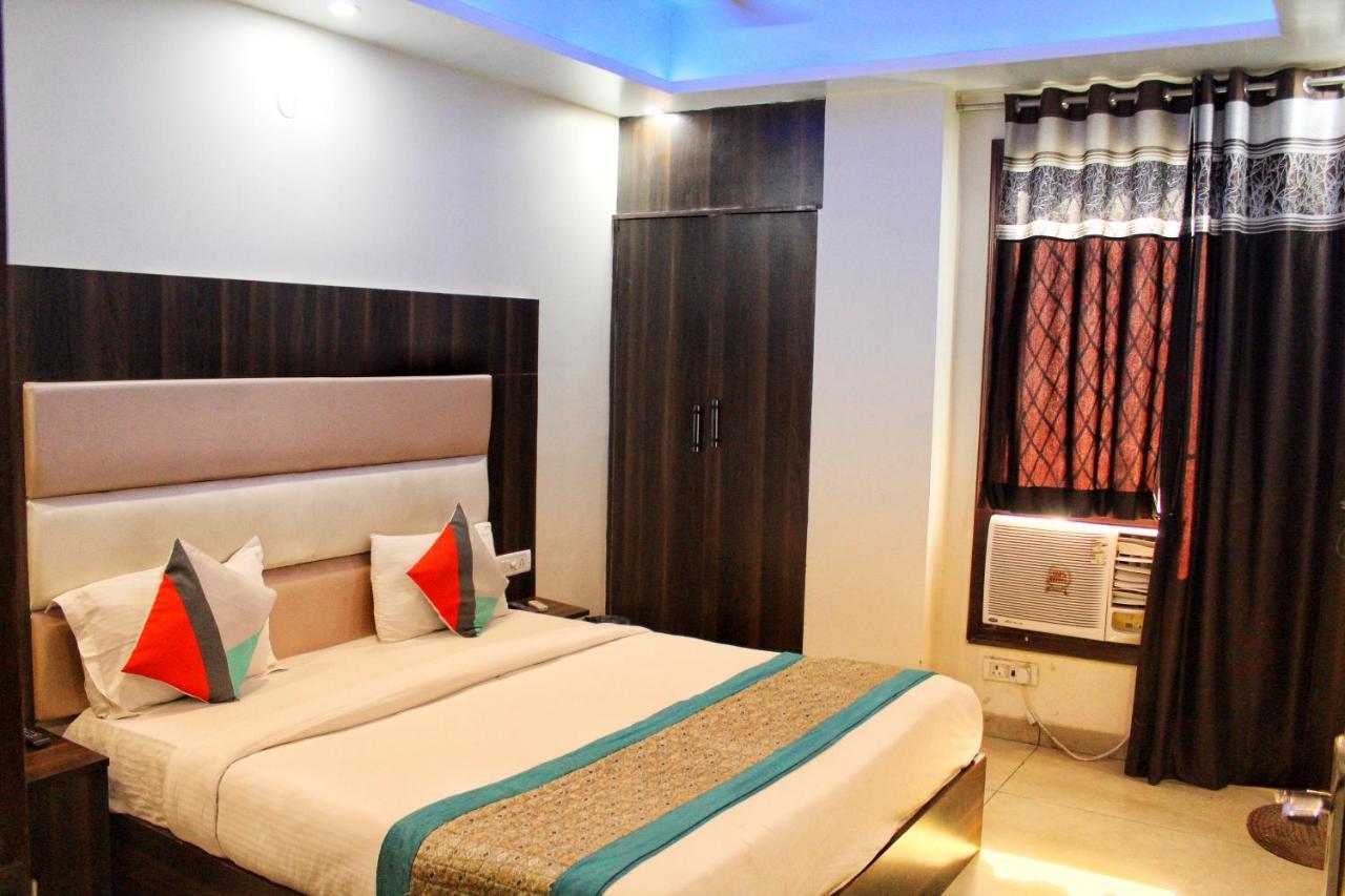Airport Hotel Classic Park Nueva Delhi Exterior foto