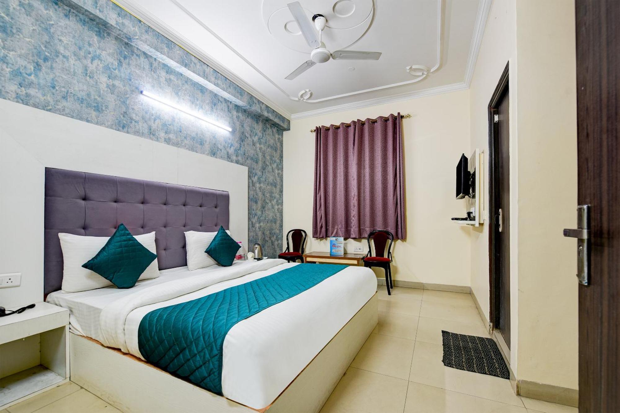 Airport Hotel Classic Park Nueva Delhi Exterior foto