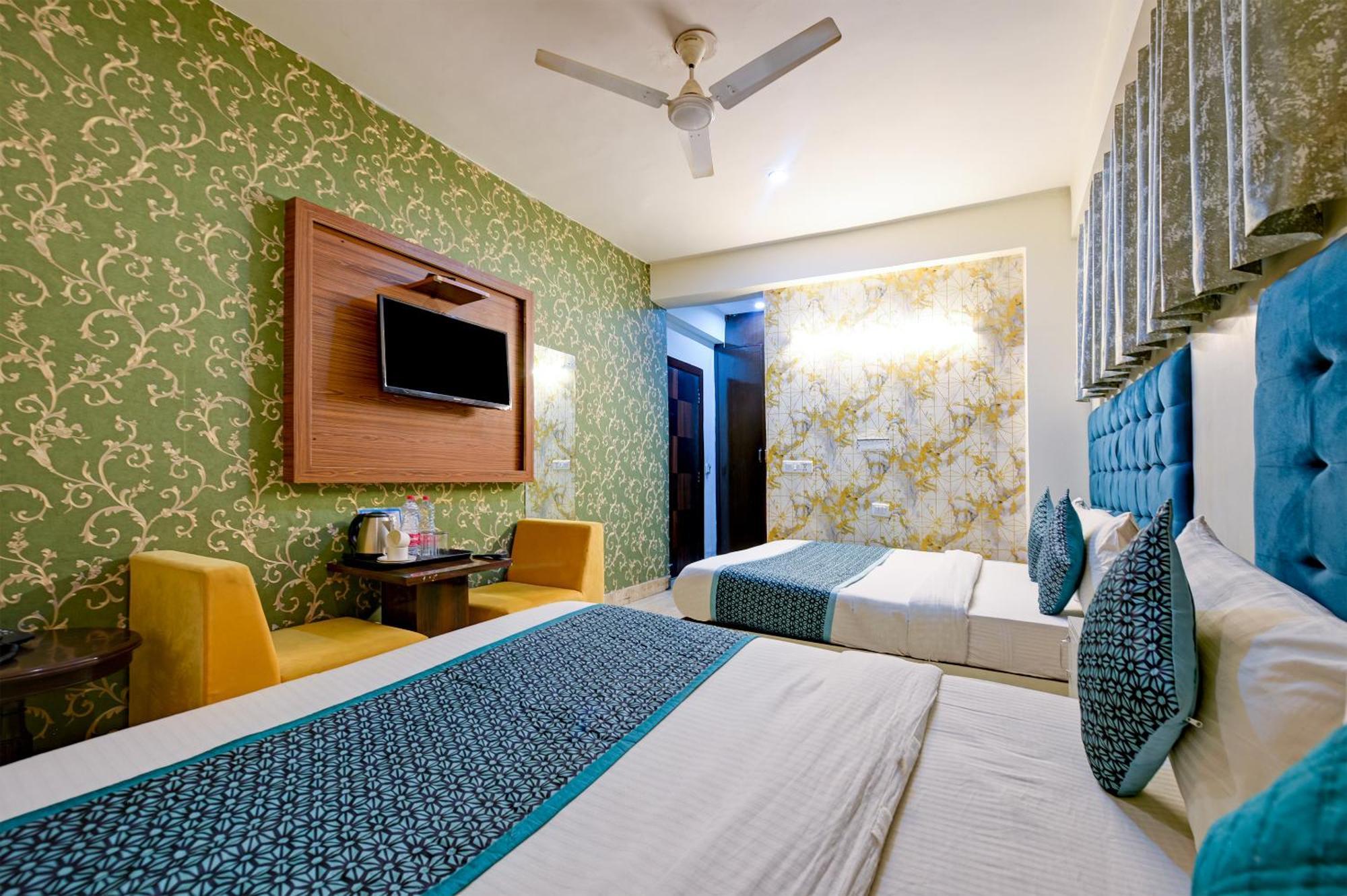 Airport Hotel Classic Park Nueva Delhi Exterior foto